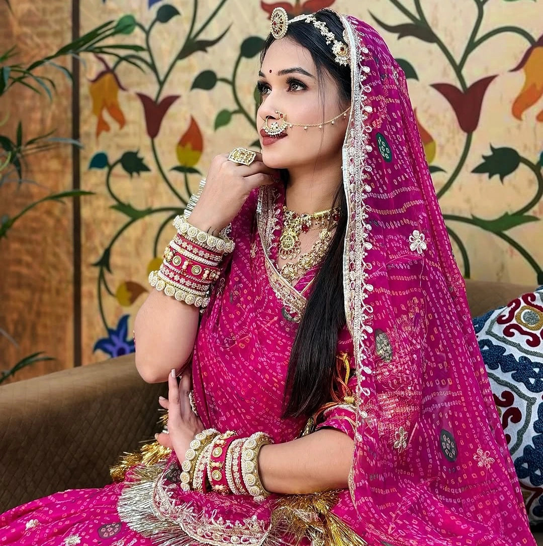 ✨Maharani Pink Boutique Bandhej Wedding Poshak Set✨ - Image 5