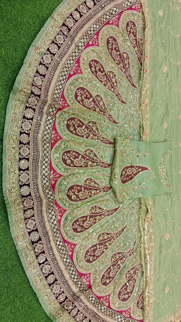 ✨Maharani Premium 3.5 Meter Gher Lehenga Suit with Vintage Zari Work✨ - Image 8