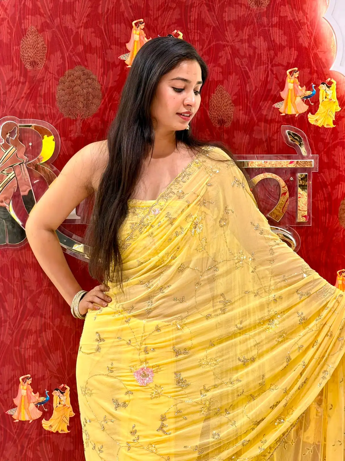 Sequence Flowers Saree - Image 12