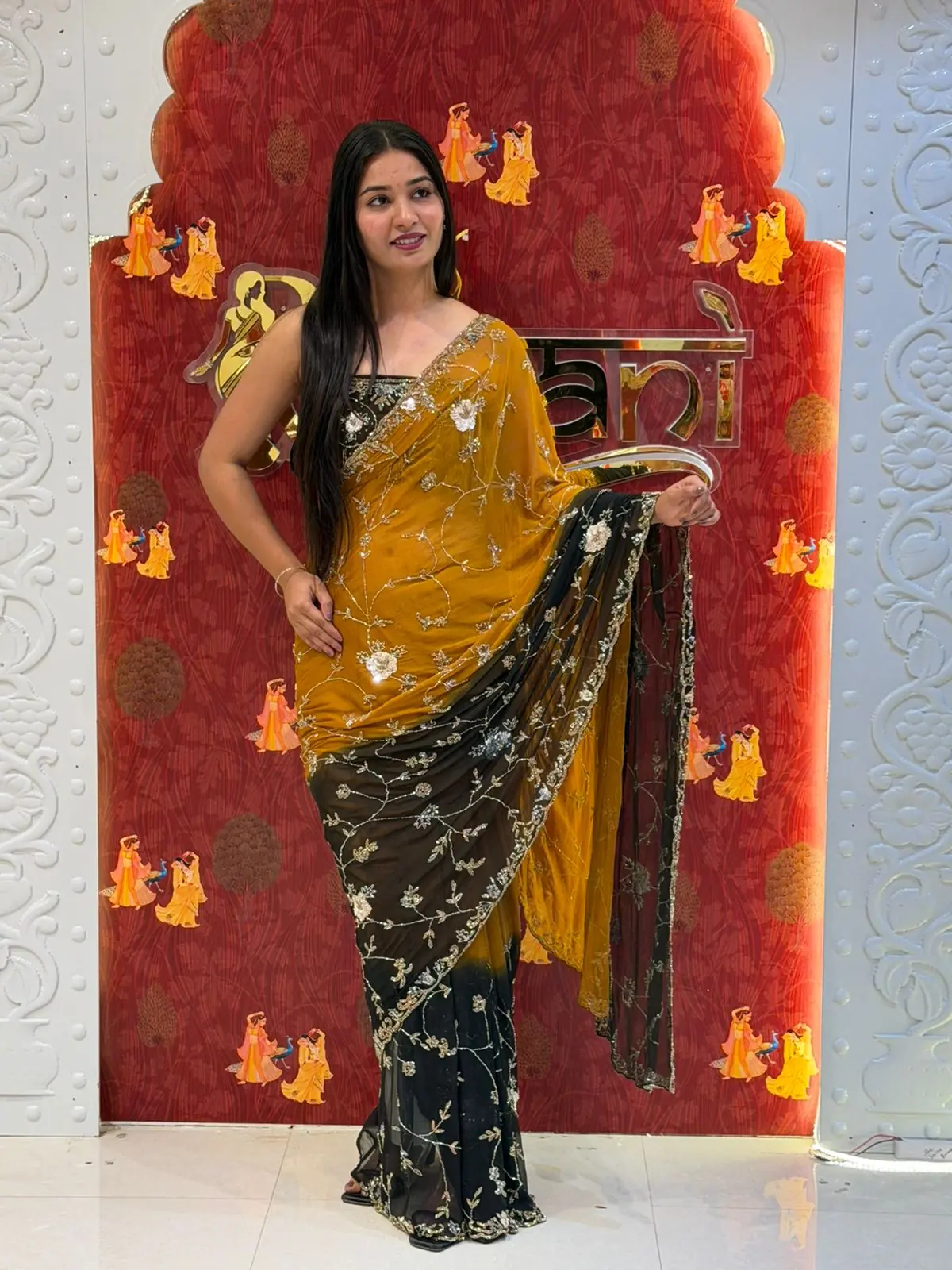 Sequence Flowers Saree - Image 2