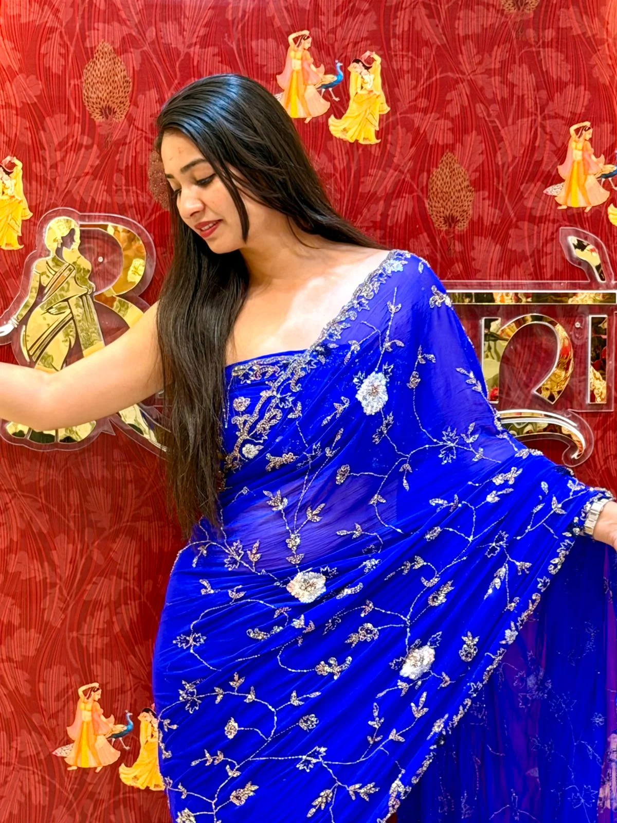 Sequence Flowers Saree - Image 9